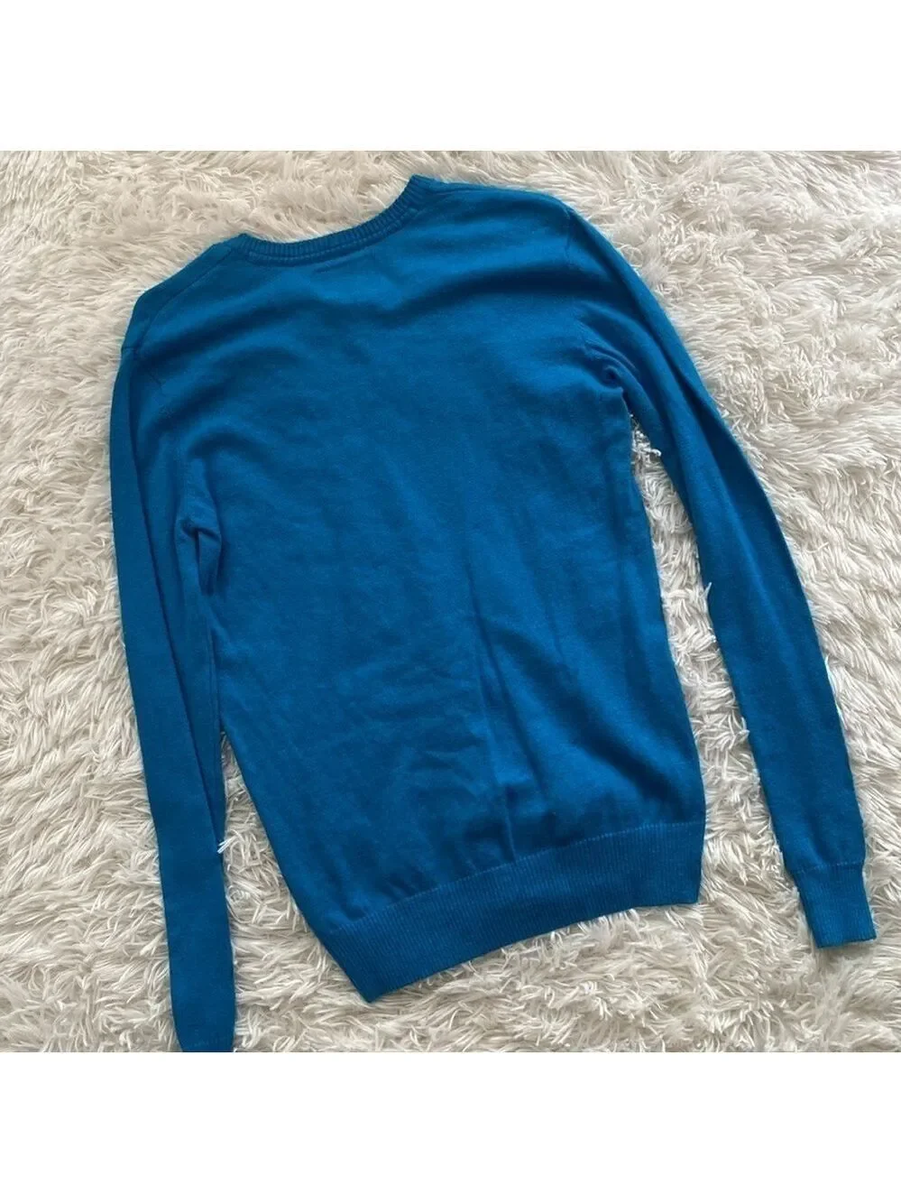 Aeropostale turquoise vneck sweater